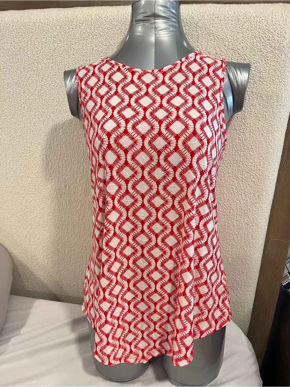 Maya Red and White Sleeveless Geometric Tank